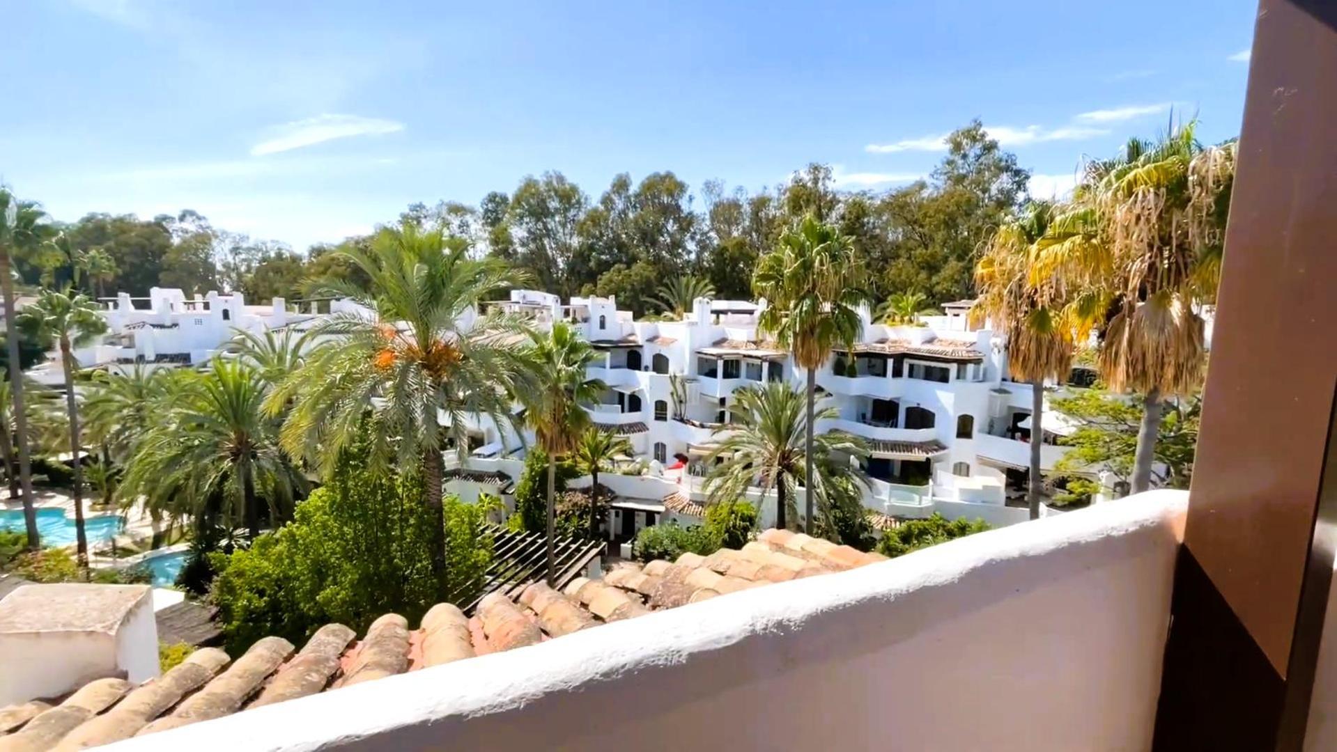 Golden Penthouse, Elviria, Apartamento